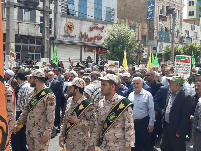 مردم قرچک با راهپیمایی با شکوه، انزجار خود را از اغتشاشگران ابراز کردند
