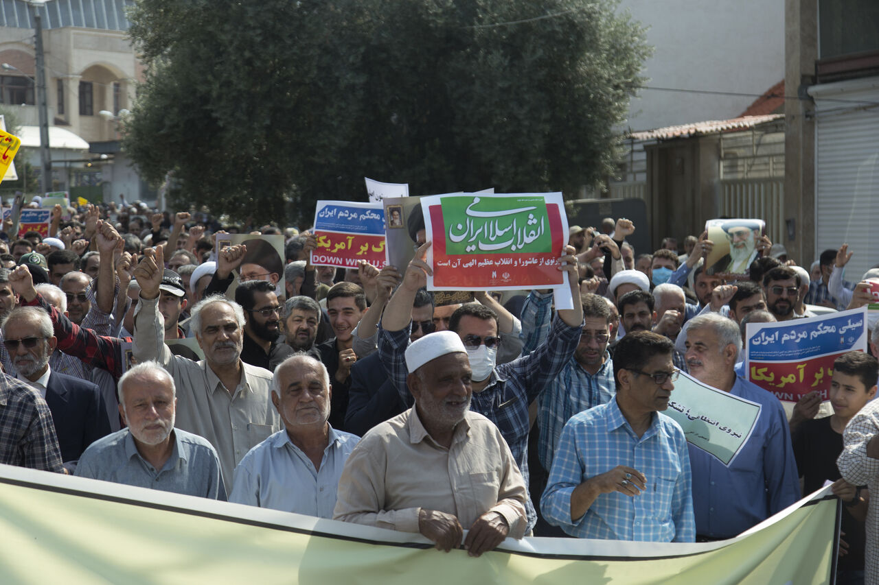 فیلم/ راهپیمایی مردم گلستان در اعتراض به آشوب‌های هنجارشکنانه اخیر 
