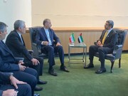 محادثات بين وزيري الخارجية الايراني والاماراتي حول تطوير العلاقات الثنائية