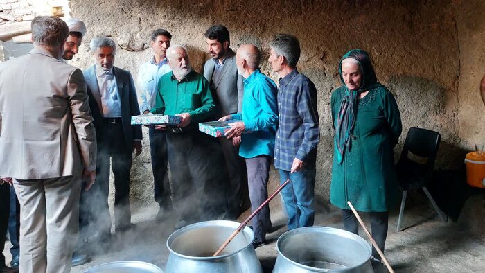 جشنواره شیره‌پزی سنتی مانیزان در ایستگاه دوازدهم 