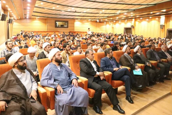 واقعیت اعتراضات و اغتشاشات با بازنمایی آن در رسانههای غربی از زمین تا آسمان است