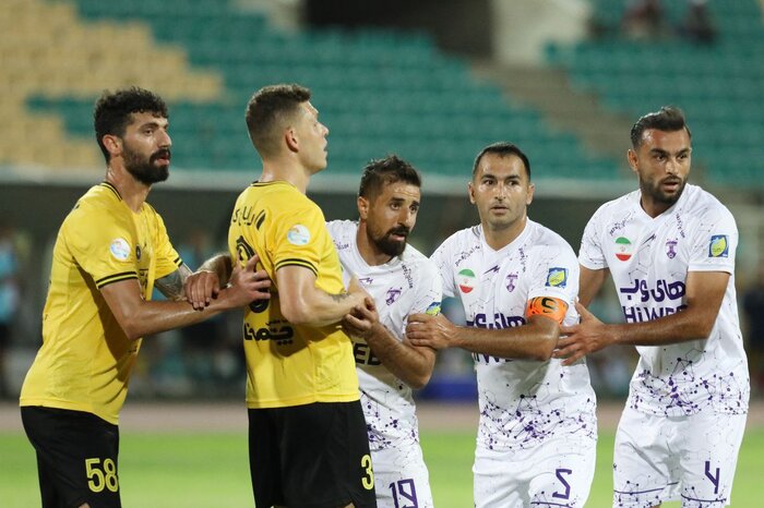 سایه روشنهای هفته هفتم لیگ برتر؛ نفس آبیها پشت سر قرمزها