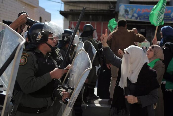نشریه صهیونیست: زنگ خطر درباره تشکیلات خودگردان به صدا درآمده است