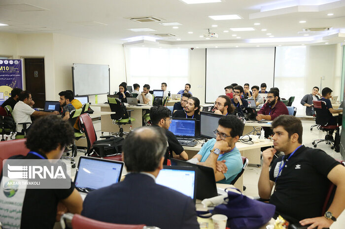 پیشرفت در حوزه برنامهنویسی با وجود محدودیتها/ نیازمند اعتماد بالادستیها هستیم