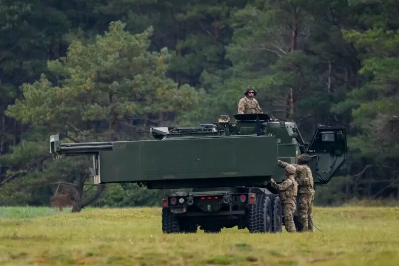 بسته نظامی جدید آمریکا برای اوکراین / چهار سامانه موشکی هیمارس تحویل کییف میشود بسته نظامی جدید آمریکا برای اوکراین / چهار سامانه موشکی هیمارس تحویل کییف میشود