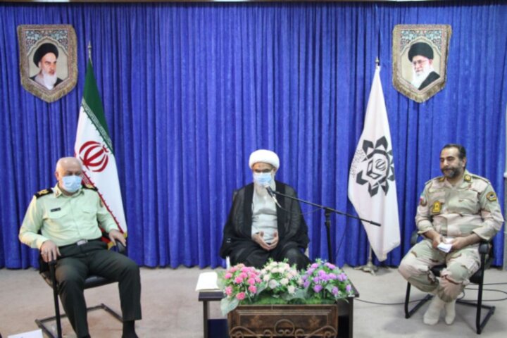 امام جمعه بوشهر:تلاشگران عرصه امنیت خط مقدم ایجاد آرامش، توسعه و پیشرفت در جامعه هستند