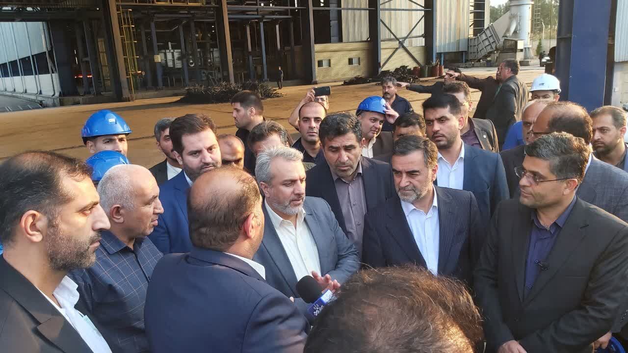وزیر صمت از بزرگترین کارخانه فولاد مازندران در ساری بازدید کرد