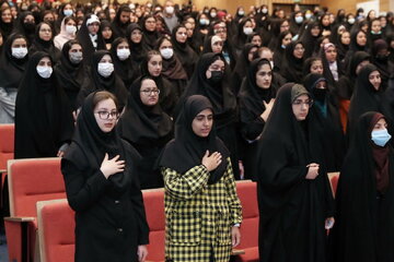 El presidente iraní participa en la ceremonia de apertura del nuevo año académico en la Universidad Al-Zahra 