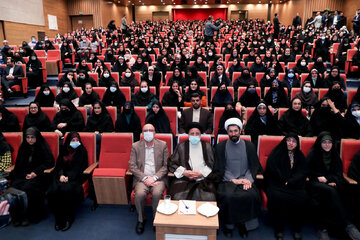 El presidente iraní participa en la ceremonia de apertura del nuevo año académico en la Universidad Al-Zahra 