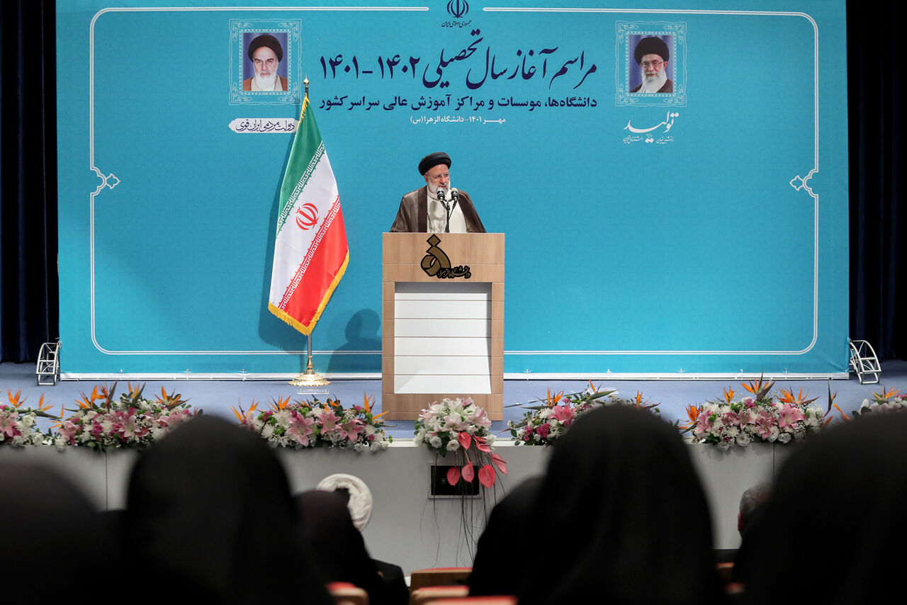 El presidente iraní dice que el progreso de Irán no depende de las sonrisas o el ceño fruncido de los enemigos