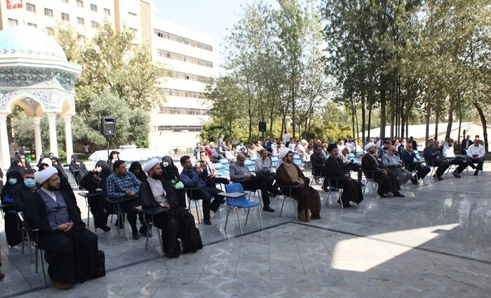 دانشگاه محیط دوستی‌، وحدت و محبت است