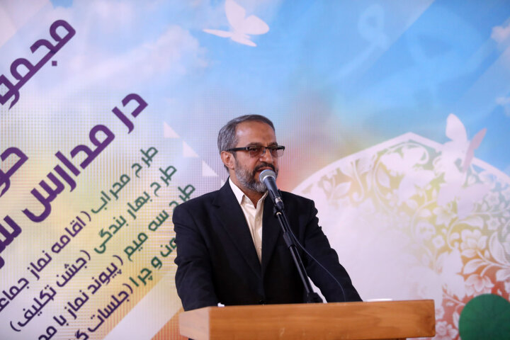 پنج هزار دانشآموز دختر مشهدی در همایش "نور چشم" شرکت کردند