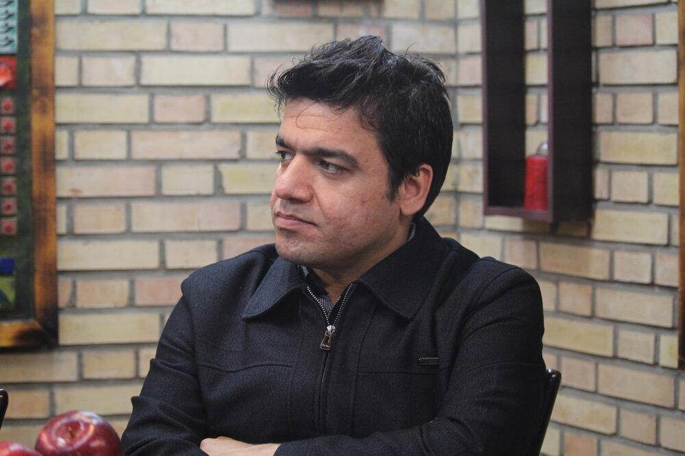 کارگردان «مستطیل قرمز»: مدال فیلم را به رهبر انقلاب تقدیم کردیم/ تشویق ایشان مایه دلگرمی ما شد