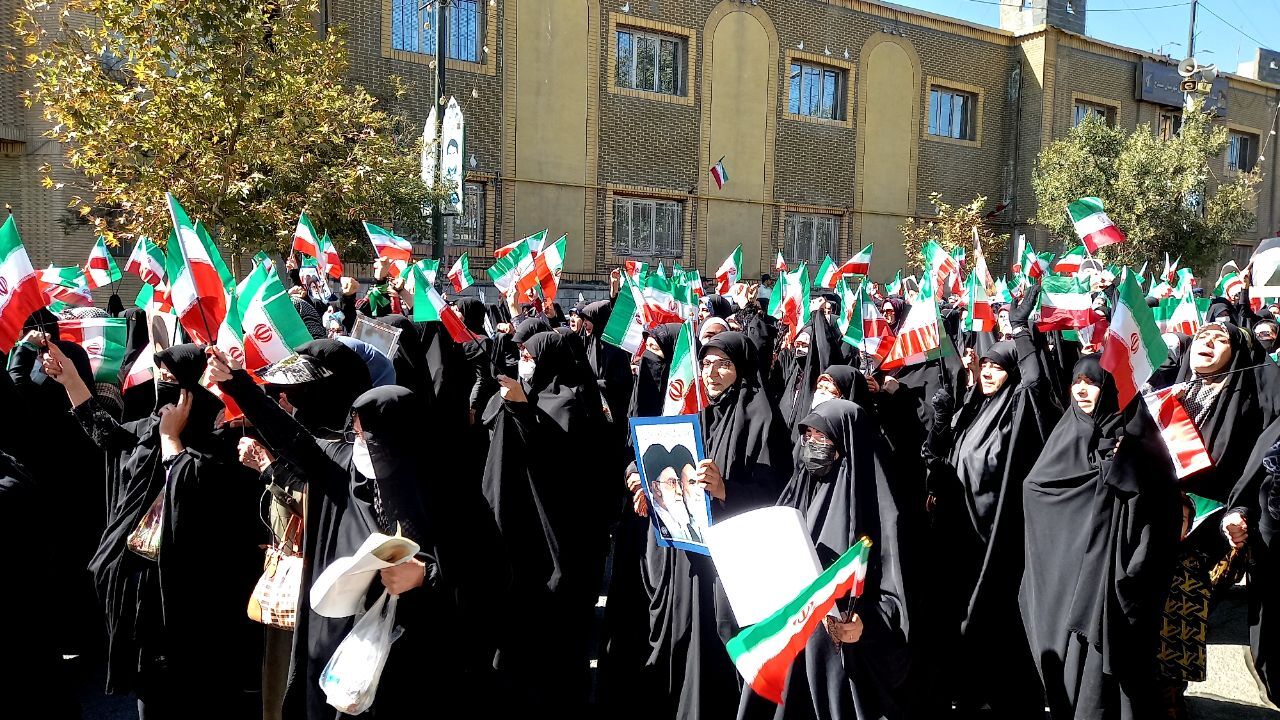 جایگاه زن در نظام جمهوری اسلامی ایران