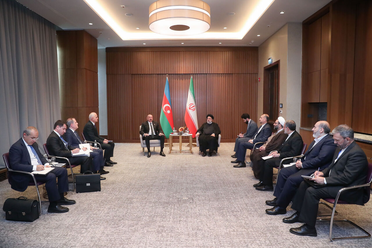 رئیس‌جمهور: هرگونه تغییر در مرز و وضعیت ترانزیتی ایران و ارمنستان مردود است