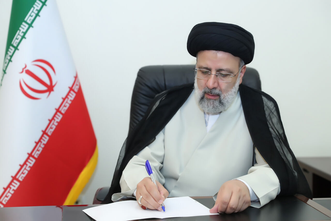 Ayatollah Raisi gratuliert zur Wahl des neuen Präsidenten des Irak