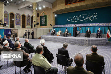 Leader receives participants at the Intl' Islamic Unity Conference