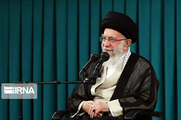 Leader receives participants at the Intl' Islamic Unity Conference