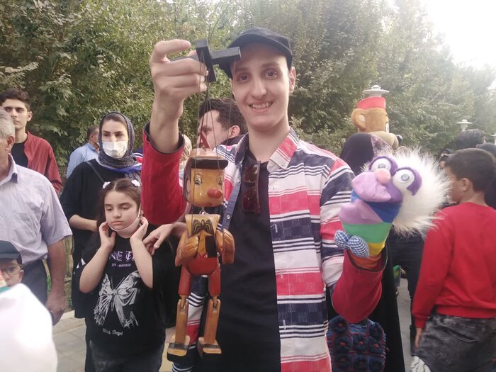 شادپیمایی کودکان و عروسک‌ها در بوستان علوی قم