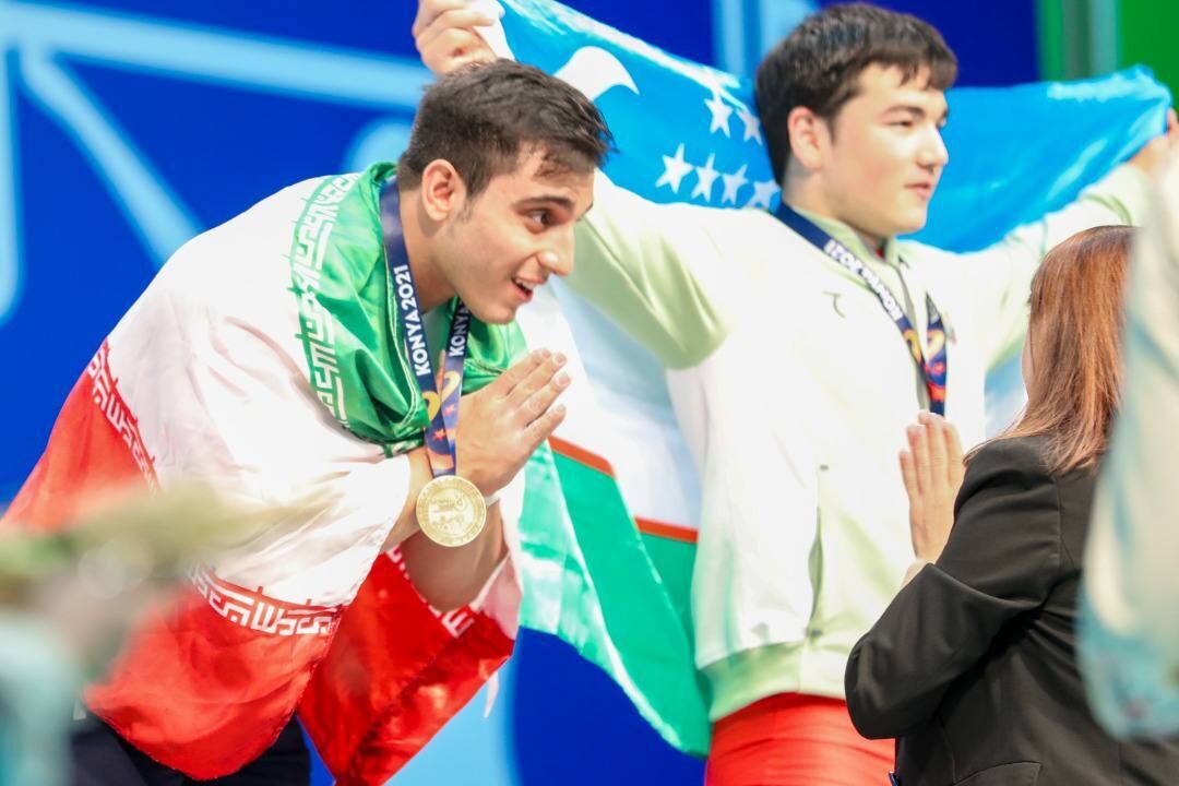 ايران تحصد اول ذهبية في بطولة آسيا لرفع الأثقال ايران تحصد اول ذهبية في بطولة آسيا لرفع الأثقال