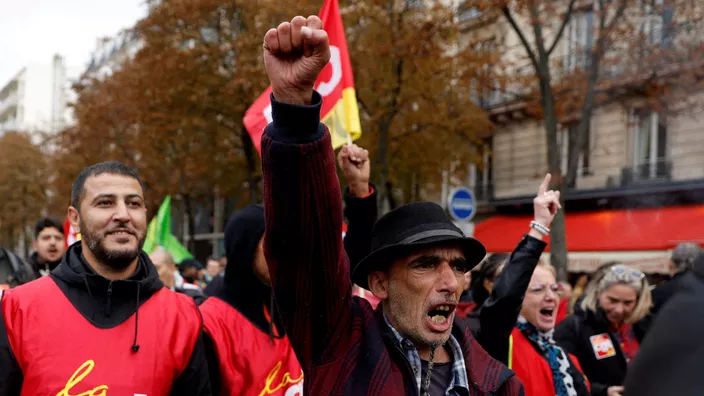 گسترش دامنه اعتراض ها و اعتصاب در فرانسه 
