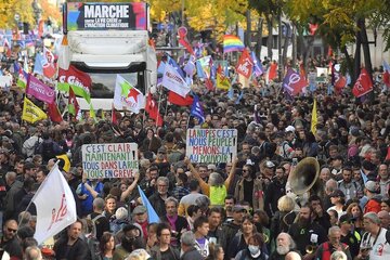 Manifestations massives en Europe contre la hausse du coût de la vie