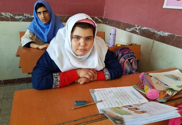 دانش‌آموزان با نیاز ویژه کردستانی خدمات حمایتی و درمانی رایگان می گیرند