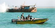 شناور حامل سوخت قاچاق در خلیج‌فارس توقیف شد