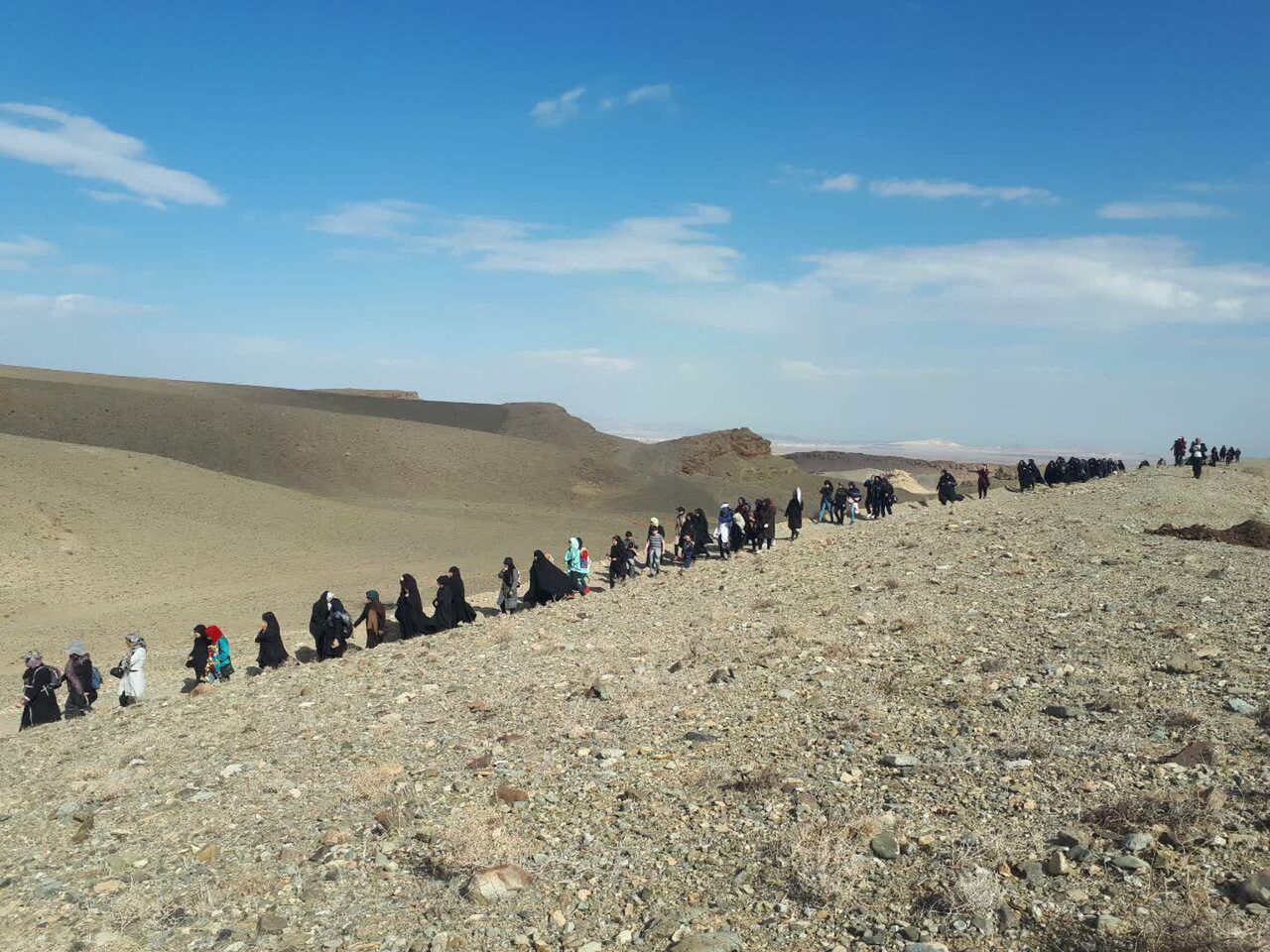 همایش کوهپیمایی خانوادگی در شهرستان پیشوا برگزار شد