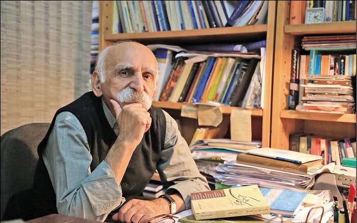 شهریار; غزلسرایی که اوزان نیمایی را نپذیرفت