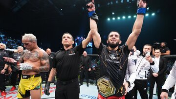 کمربند قهرمانی سبک وزن UFC به «اسلام ماخاچف» رسید + فیلم