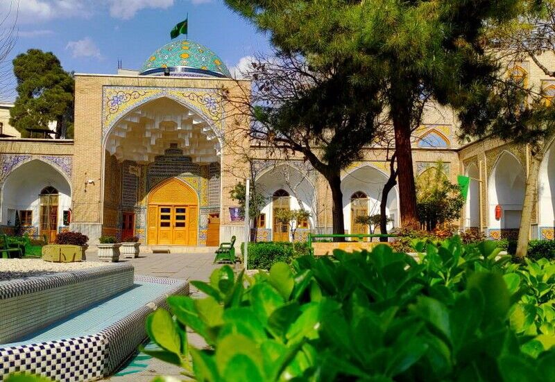 این مدرسه دو قرن قدمت دارد این مدرسه دو قرن قدمت دارد