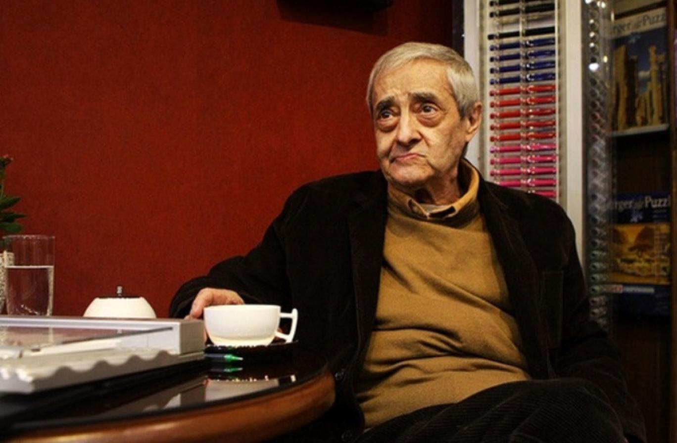 احمدرضا احمدی: حرف اول دنیا را در فرش و شعر میزنیم