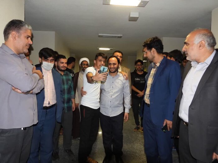 حاشیههای سفر بهادری جهرمی به قم