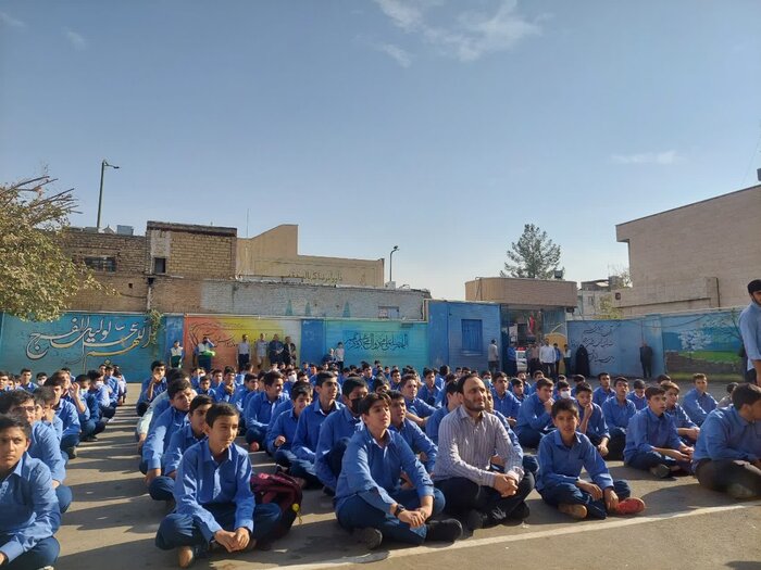 حاشیههای سفر بهادری جهرمی به قم