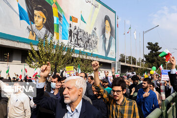 Iranians condemn terrorist attack in Shiraz