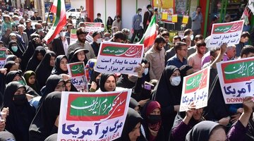  نمازگزاران شهرهای کهگیلویه و بویراحمد جنایت تروریستی در شیراز را محکوم کردند