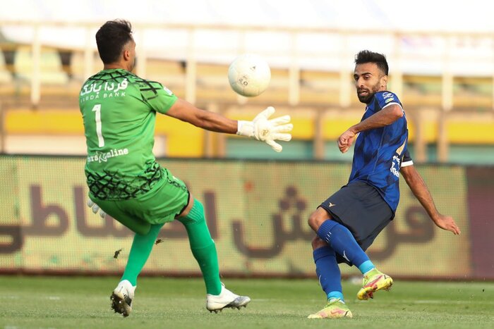 گل سه امتیازی محبی/ استقلال نفس به نفس پرسپولیس
