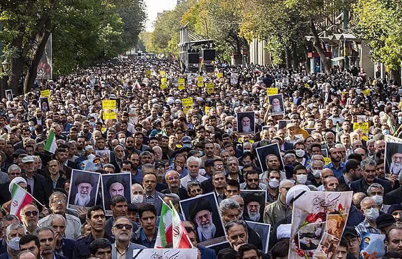راهپیمایی نمازگزاران تبریزی در محکومیت جنایت تروریستی شیراز راهپیمایی نمازگزاران تبریزی در محکومیت جنایت تروریستی شیراز