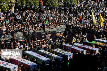 En images ; la cérémonie funéraire des martyrs de l’attentat terroriste contre le mausolée Shahcheragh
