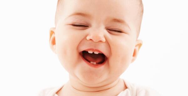 دندان شیری چه زمانی در می آید و میافتد؟