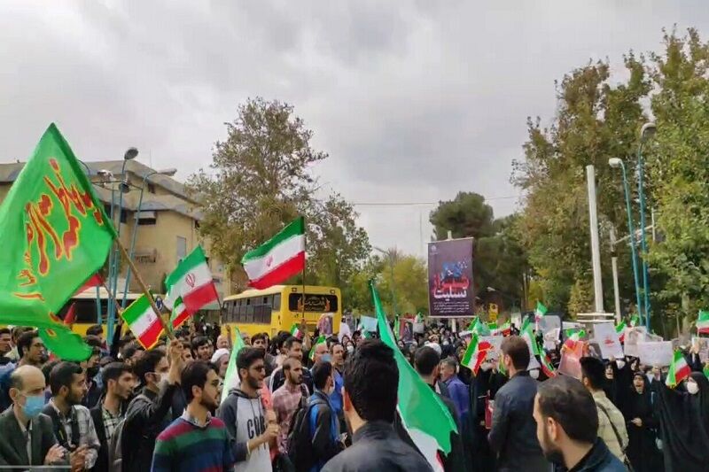 دانشجویان اصفهان، جنایت تروریستی حرم شاهچراغ را محکوم کردند