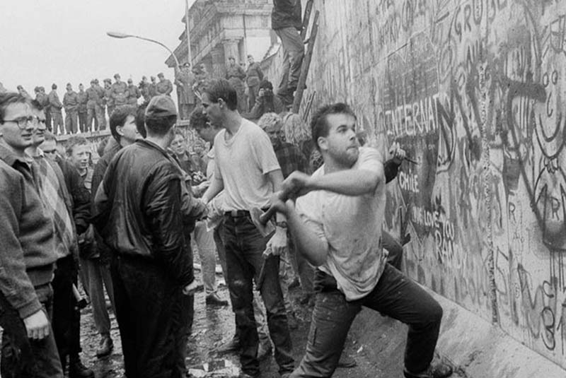 تاریخ‌نگاری جام جهانی ۱۹۷۴؛ دیوار برلین ترک برداشت