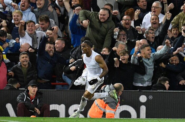 فاجعه در آنفیلد؛ شکست خانگی لیورپول در مقابل لیدز / رکورد مدافع هلندی شکسته شد