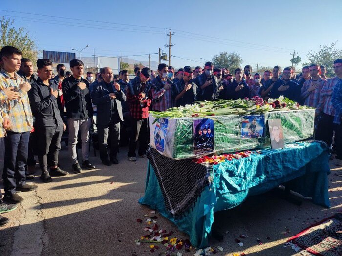 آخرین دیدار "محمدرضا" با همکلاسیها در لباس شهادت