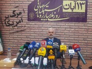 Iranische Schüler treffen sich mit dem Revolutionsführer