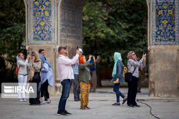 Foreign tourists visiting Iran's Isfahan attractions