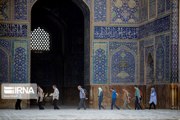 Foreign tourists visiting Iran's Isfahan attractions