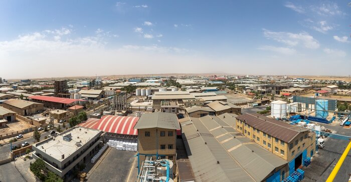 حرکت صنعت قم در مسیر خودکفایی با تولید محصولات متنوع مورد نیاز مردم