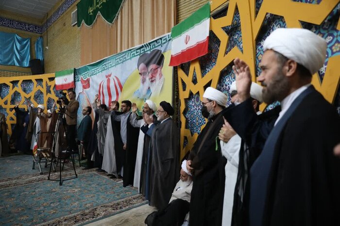 طلاب و روحانیون حوزه علمیه کرمانشاه اغتشاشات روزهای اخیر را محکوم کردند